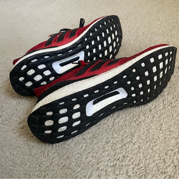 Adidas Ultraboost Men’s running shoes size 13 red and black like new - Picture 4 of 7